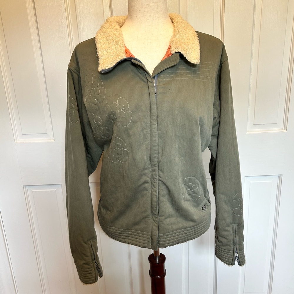 Cute Mountain Hardware Jacket - Medium - image 1